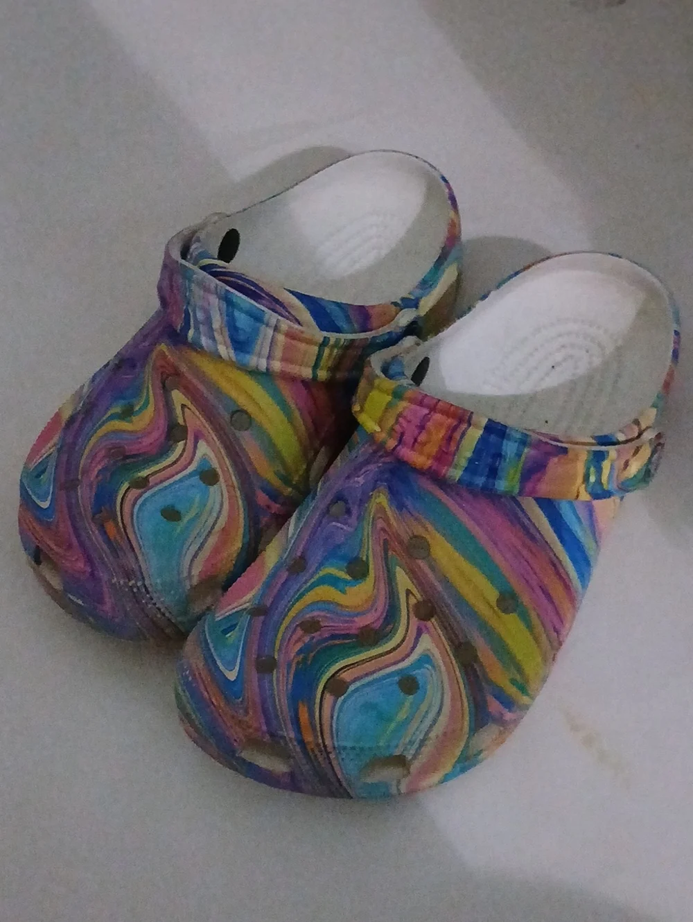 Kids Rainbow Swirl Clogs - Multicolor